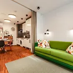 Six In The - Stylish Ground-floor In Old Town With Private Entrance Apartma Ljubljana