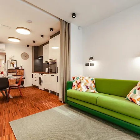 Six In The Apartment, Apartamento Liubliana