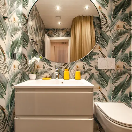 Six In The Apartment, Λιουμπλιάνα