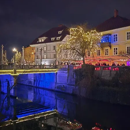 Six In The Apartment,