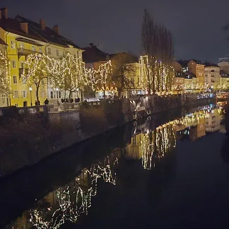 Six In The Apartment, شقة ليوبليانا