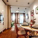 Six In The Apartment, * Lublana